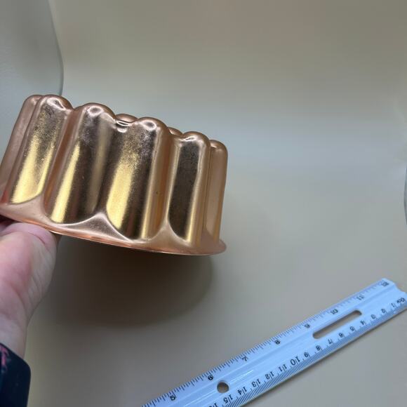 Vintage Mirro Copper Tone Aluminum Jello Cake Mold 6" Diameter Wall Decor - Picture 5 of 10